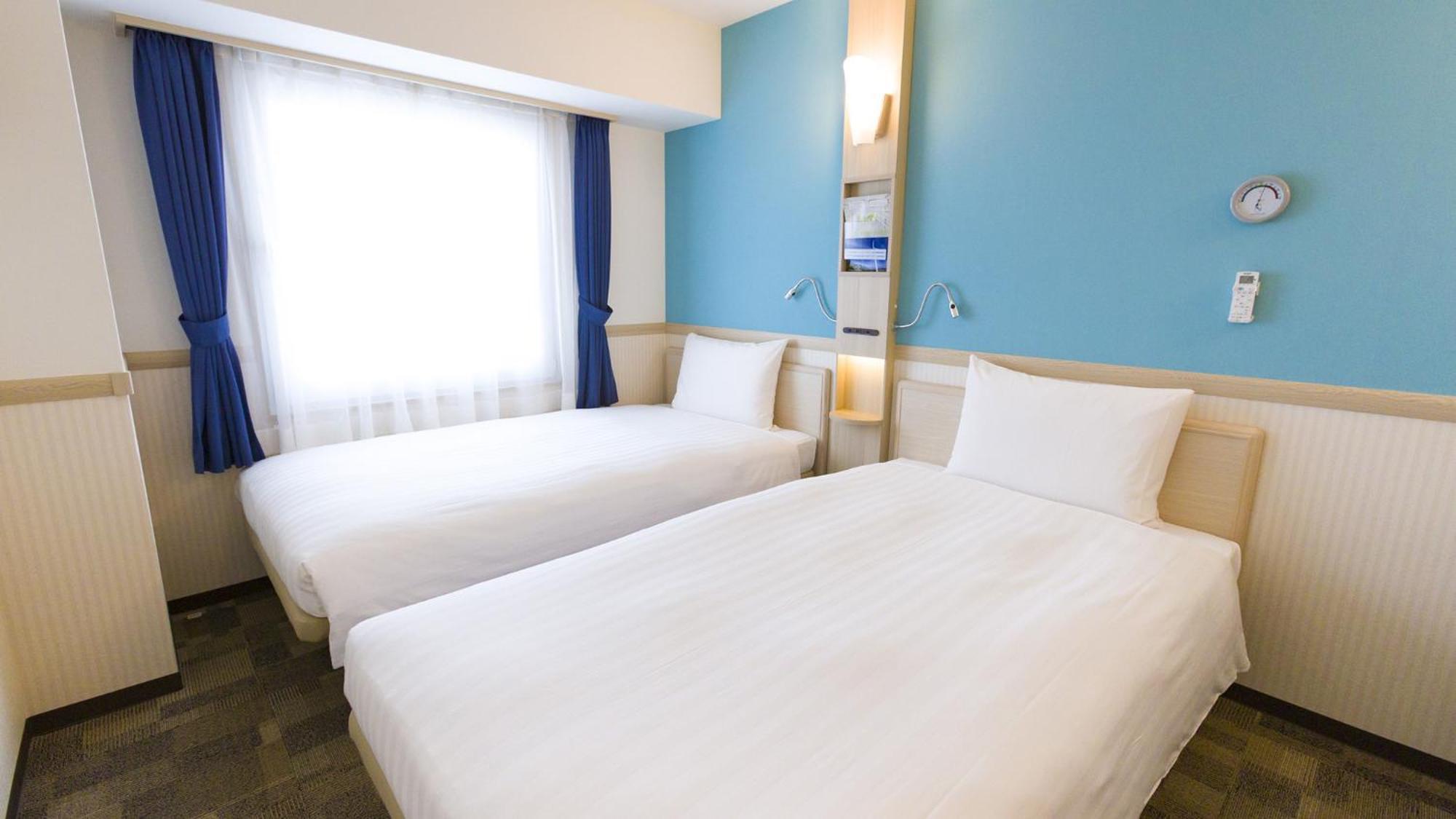 Toyoko Inn Nagareyama-Otakanomori Ekimae חדר תמונה